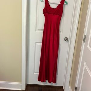 Sexy red dress perfect for anything!